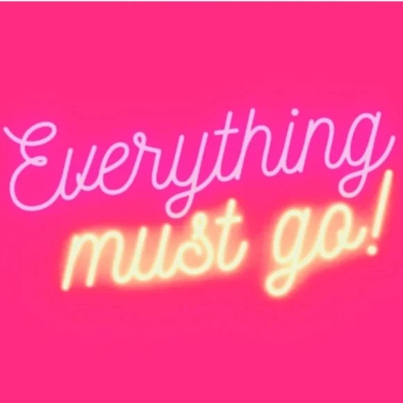 Victoria's Secret Elegant Black Flattering Design Lace Bra - Picture 7 of 7